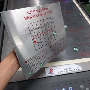 Xưởng sản xuất Kệ Mica (Acrylic), POSM tại TP. HCM