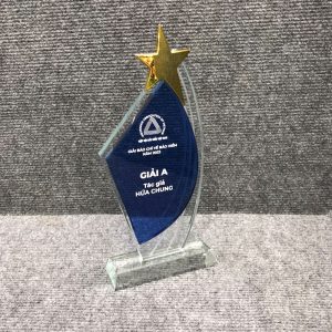 Xưởng sản xuất Kệ Mica (Acrylic), POSM tại TP. HCM